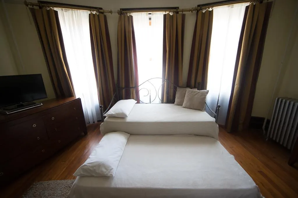 Candy Hill Harlem Bed & Breakfast